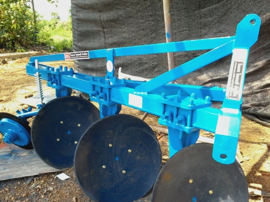 ขายผาน3โครง4ไคเฮ็งหลีสำหรับรถไถใหญ่