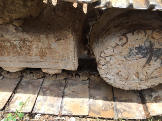 Pc200-5 คอนโทนสั้น ไฟฟ้ามีแต่ไม่ครบ เอวใหม่ แน่น ช่วงล่างใช้ได้...มีหัวคีบและบุ้งกีครบ....