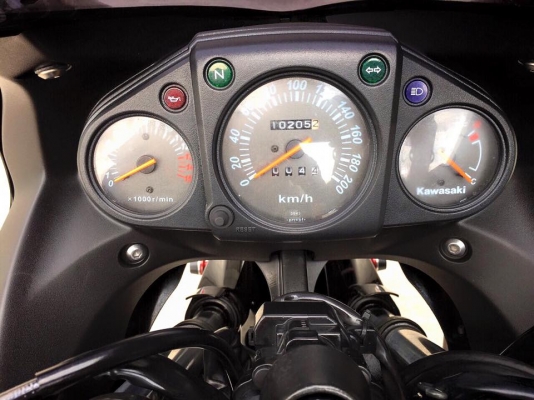 NINJA 250 ปี2010สภาพนางฟ้าแต่งเต็มๆราคาเพียง 79500 ลาย ลิมิเต็ด แท้ สีเดิมทั้งคัน