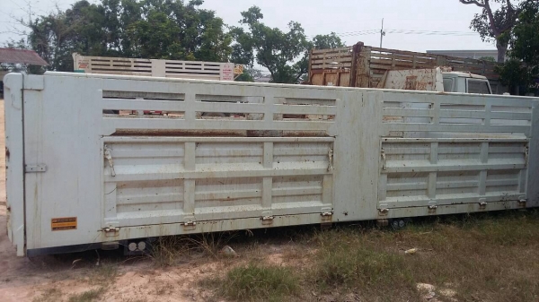 ขายชุดกระบะดั้ม 10 ล้อ มี 2 ชุด กระบะแม่ และกระบะลูก กระบอกดั้ม 20 ตัน ต่ออู่ เอส เค ที สภาพ 99\% ราคาต่อรองได้ครับ