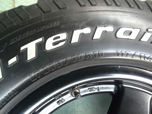 Max + BF All 265/70/16 ปี11 สวยๆ 1ชุด Max + BF All 265/70/16 ปี11 สวยๆ 1ชุด