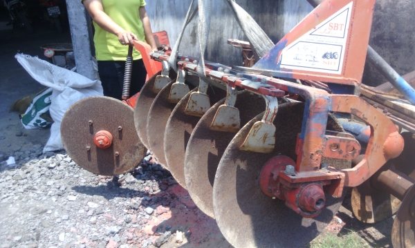 หาง 5 ใบ 22 ยี่ห้อ cs และ sbt มี 2 หาง ต่อรองได้  ขายได้ขายเลยครับ