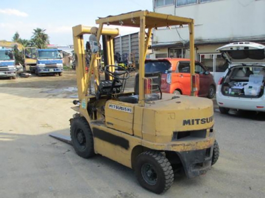 ขายรถโฟล์คลิฟท์มือสอง MITSUBISHI รุ่น FG20-F17 ยก 2 ตัน ราคา 125,000 บาท นำเข้าจากประเทศญี่ปุ่น 100\% ไม่เคยใช้งานในประเทศไทย