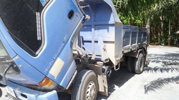 6ล้อดั้มดิน 130แรงเทอร์โบNPR70LY-7400554 เฟืองท้ายใหญ่แล้ว รถสภาพดี สวย พร้อมใช้