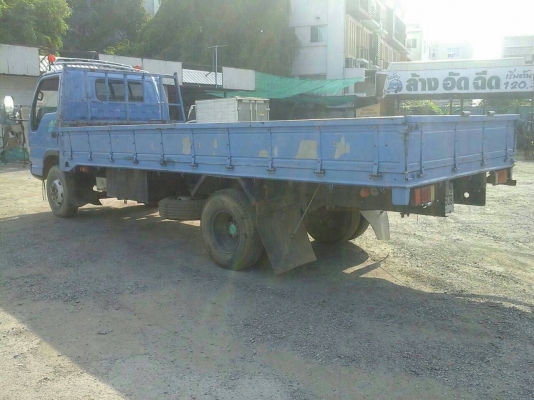 ISUZU NQR 135แรง 6ล้อ ปี48 ยาว5.5 เมตร รถสวย สภาพดี สนใจติดต่า คุนแจ๊ค 0835601591 หรือ 0903494058