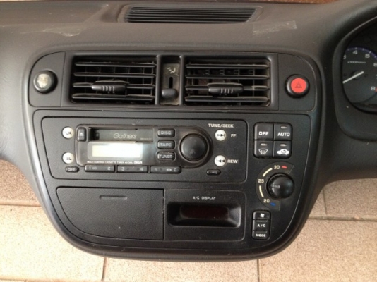 คอลโซล CIVIC ตาโตตัวนอกของเก่าญี่ปุ่นสภาพตามรูปครับ คอลโซล CIVIC ตาโตตัวนอกของเก่าญี่ปุ่นสภาพตามรูปครับ