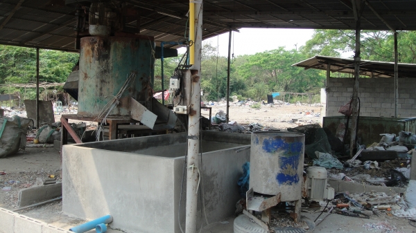 ขายเครื่องโม่พลาสติค เครื่องล้าง เครื่องสลัด เครื่องอบ ครบชุด ทำงานได้เลย เลิกกิจการ ขายถูก ขายเครื่องโม่พลาสติค เครื่องล้าง เครื่องสลัด เครื่องอบ ครบชุด ทำงานได้เลย เลิกกิจการ ขายถูก