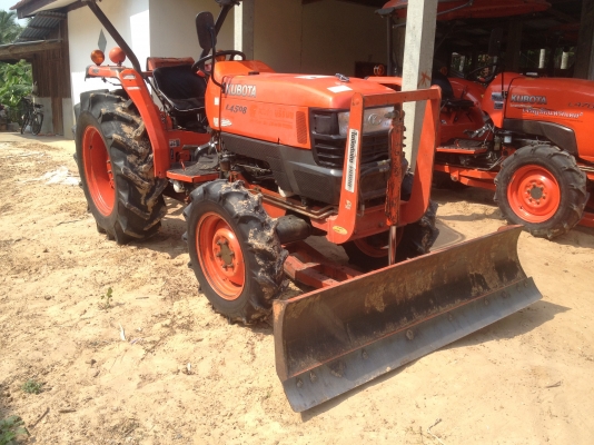 ขาย L4508 อุปกรณ์หน้า   หลังตราช้าง รถเดิมๆพร้อมใช้