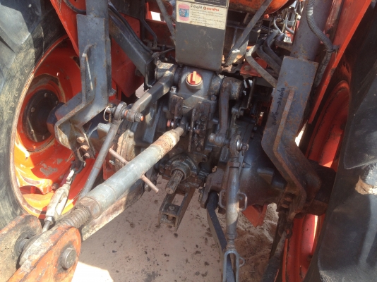 ขาย L4508 อุปกรณ์หน้า   หลังตราช้าง รถเดิมๆพร้อมใช้