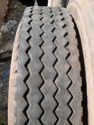 9.00-20 BRIDGE STONE HI-MILER พร้อมยางใน และยางรอง มี 4 เส้น Tel.081-427-3941 9.00-20 BRIDGE STONE HI-MILER พร้อมยางใน และยางรอง มี 4 เส้น Tel.081-427-3941