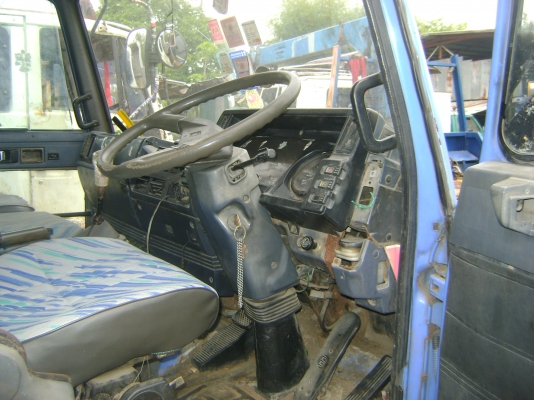 อีชูชุ 195  แรง  พร้อมใช้งาน   ราคา 500,000 บาท ปรับเหลือ  450,000  บาท