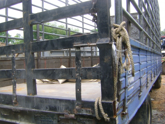 อีชูชุ 195  แรง  พร้อมใช้งาน   ราคา 500,000 บาท ปรับเหลือ  450,000  บาท