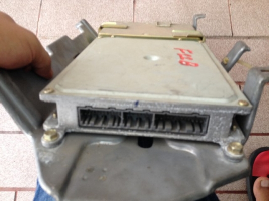 กล่อง ECU HONDA F22B VTEC พร้อมกล่องเกียรของเก่าญี่ปุ่นสภาพดี กล่อง ECU HONDA F22B VTEC พร้อมกล่องเกียรของเก่าญี่ปุ่นสภาพดี