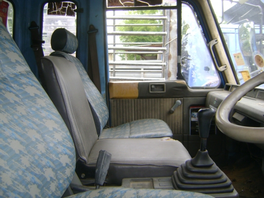 นิสัน UD 160 แรง  ยาว 5.15 เมตร  ราคา  370,000 บาท