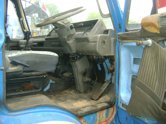 นิสัน UD 160 แรง  ยาว 5.15 เมตร  ราคา  370,000 บาท