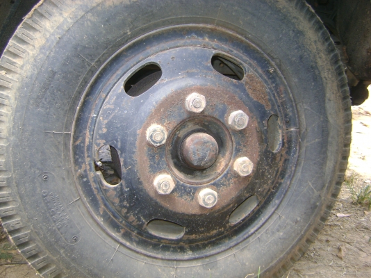 นิสัน UD 160 แรง  ยาว 5.15 เมตร  ราคา  370,000 บาท