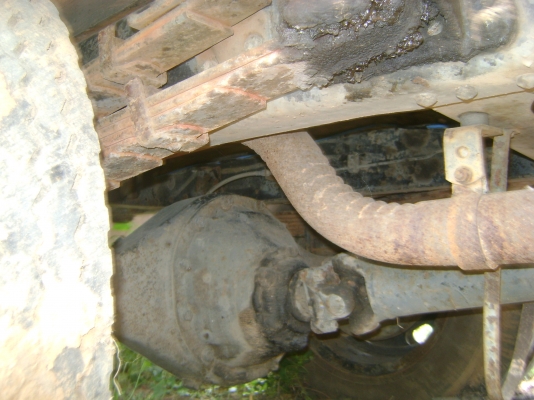 นิสัน UD 160 แรง  ยาว 5.15 เมตร  ราคา  370,000 บาท