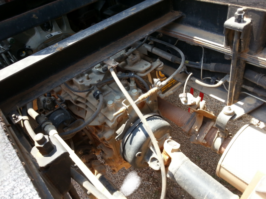 ขาย 6 ล้อ ดั้ม ฮีโน่เมก้าซี่รี่ 500  fc 9j 175 แรง ปี55 มีอีก 1 คันปลายปี 55  175 แรง (ยาว 4 เมตร)วิ่ง 60,000 โล เช่นกัน ราคา 1,050,000.-ต่อรองได้ครับ