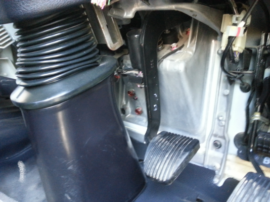 ขาย 6 ล้อ ดั้ม ฮีโน่เมก้าซี่รี่ 500  fc 9j 175 แรง ปี55 มีอีก 1 คันปลายปี 55  175 แรง (ยาว 4 เมตร)วิ่ง 60,000 โล เช่นกัน ราคา 1,050,000.-ต่อรองได้ครับ