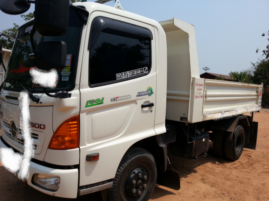 ขาย 6 ล้อ ดั้ม ฮีโน่เมก้าซี่รี่ 500  fc 9j 175 แรง ปี55 มีอีก 1 คันปลายปี 55  175 แรง (ยาว 4 เมตร)วิ่ง 60,000 โล เช่นกัน ราคา 1,050,000.-ต่อรองได้ครับ