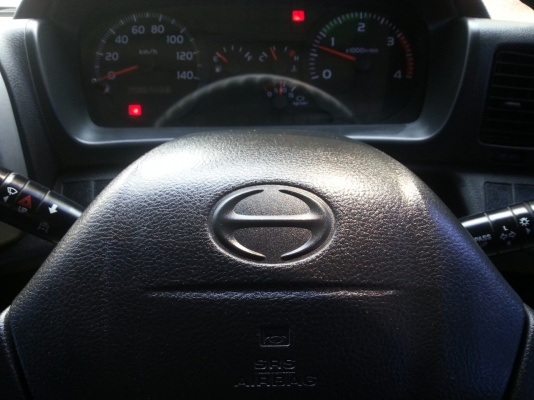 ขาย 6 ล้อ ดั้ม ฮีโน่เมก้าซี่รี่ 500  fc 9j 175 แรง ปี55 มีอีก 1 คันปลายปี 55  175 แรง (ยาว 4 เมตร)วิ่ง 60,000 โล เช่นกัน ราคา 1,050,000.-ต่อรองได้ครับ