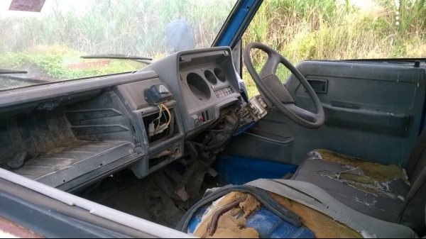 ขาย 6 ล้อ TOYOTA BU87 เครื่อง 14B 115 แรม้า คัสซีสวยตลอดเส้น ยกเครื่องลงแล้วแต่ยังไม่ได้ซ่อมให้ไปซ่อมเอง ทะเบียนพร้อมชุดโอนครบ