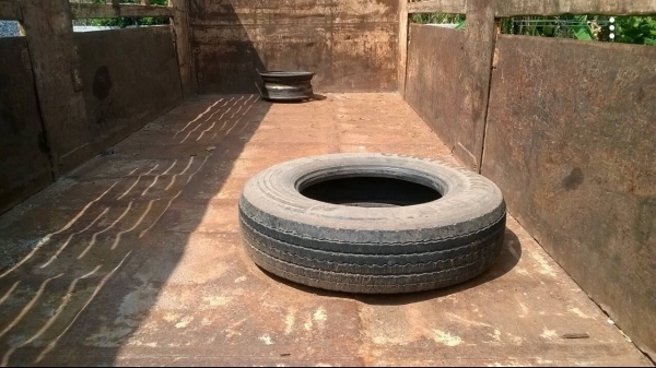 ขาย 10 ล้อ 2 เพลาไม่ดั้ม VOLVO ปี 47 มีระบบลากพ่วง เครื่องเดิม D6B turbo 250 แรงม้า เกียร์ ZF คัสซีสวยตลอดเส้น ทะเบียนเต็มพร้อมโอนครับ ขาย 10 ล้อ 2 เพลาไม่ดั้ม VOLVO ปี 47 มีระบบลากพ่วง เครื่องเดิม D6B turbo 250 แรงม้า เกียร์ ZF คัสซีสวยตลอดเส้น ทะเบียนเต็มพร้อมโอนครับ