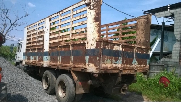 ขาย 10 ล้อ 2 เพลาไม่ดั้ม VOLVO ปี 47 มีระบบลากพ่วง เครื่องเดิม D6B turbo 250 แรงม้า เกียร์ ZF คัสซีสวยตลอดเส้น ทะเบียนเต็มพร้อมโอนครับ ขาย 10 ล้อ 2 เพลาไม่ดั้ม VOLVO ปี 47 มีระบบลากพ่วง เครื่องเดิม D6B turbo 250 แรงม้า เกียร์ ZF คัสซีสวยตลอดเส้น ทะเบียนเต็มพร้อมโอนครับ