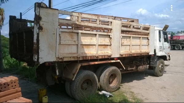 ขาย 10 ล้อดั้ม UD CWM431M ปี 44 มีระบบลากพ่วง เครื่อง PE6 เทอร์โบ 250 แรงม้า คัสซีสวยตลอดเส้น ทะเบียนเต็มพร้อมโอนครับ