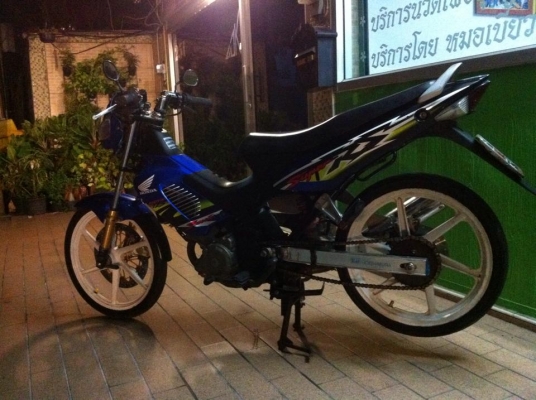ขออนุญาติขาย Honda Sonic 125cc. ตัว Top ล้อแม็ก สวยๆ