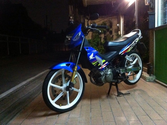 ขออนุญาติขาย Honda Sonic 125cc. ตัว Top ล้อแม็ก สวยๆ