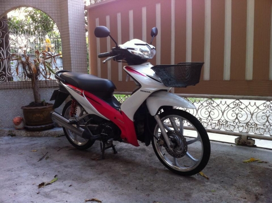 ขออนุญาติขาย Honda Wave 110i ตัว Top ล้อแม็ก สภาพดี โอนให้ฟรีครับ