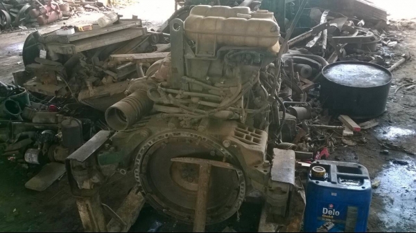 ขายเครื่อง VOLVO D6B turbo 250 แรงม้า อุปกรณ์ครบ ไดชาร์ต ไดสตาร์ท ปั้มลม ปั้มพาวเวอร์ ใบคุมเครื่องมีให้ครบ