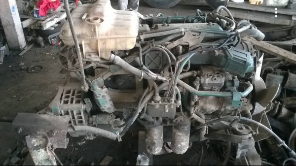 ขายเครื่อง VOLVO D6B turbo 250 แรงม้า อุปกรณ์ครบ ไดชาร์ต ไดสตาร์ท ปั้มลม ปั้มพาวเวอร์ ใบคุมเครื่องมีให้ครบ