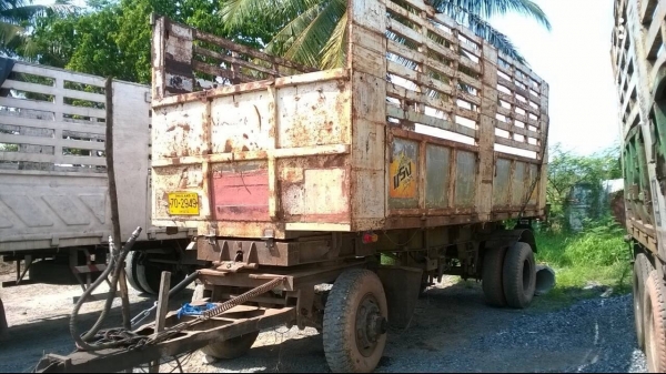 ขายลูกพ่วง 2 คานดั้ม ยาว 6 เมตร ยางมีใส่ให้ครบทุกเส้น มีให้เลือก 2 คัน ทะเบียนพร้อม ชุดโอนครบ