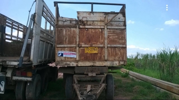 ขายลูกพ่วง 2 คานดั้ม ยาว 6 เมตร ยางมีใส่ให้ครบทุกเส้น มีให้เลือก 2 คัน ทะเบียนพร้อม ชุดโอนครบ