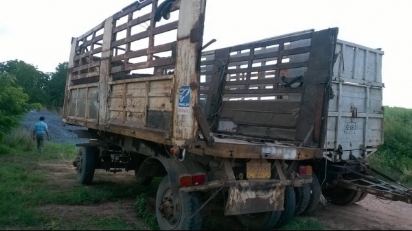 ขายลูกพ่วง 2 คานดั้ม ยาว 6 เมตร ยางมีใส่ให้ครบทุกเส้น มีให้เลือก 2 คัน ทะเบียนพร้อม ชุดโอนครบ