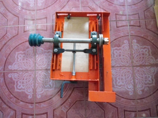 ขายแท่นโต๊ะเลื่อยวงเดือน ติดหน้ารถไถนาเดินตาม