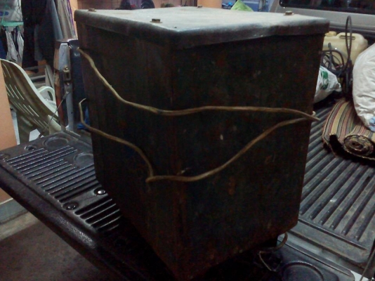 ขายตู้เชื่อม 300 A ยี่ห้ออาจิว สภาพเก่าภายนอก แต่ใช้งานได้ปกติ ทดลองก่อนซื้อได้ ขายตู้เชื่อม 300 A ยี่ห้ออาจิว สภาพเก่าภายนอก แต่ใช้งานได้ปกติ ทดลองก่อนซื้อได้