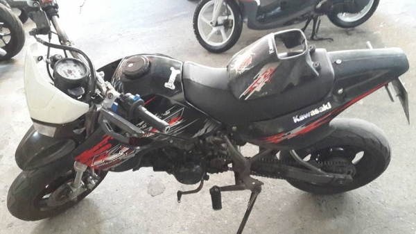 ขาย Kawasaki KSR ปี 53 เครื่องเดิมๆ ภายนอกแต่งตามรูป เล่มพร้อมโอน