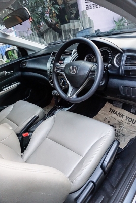 2013 HONDA CITY 1.5AT SVรุ่นTOPสุด i-VTEC Modulo สภาพนางฟ้าราคาถูกด่วนๆ 2013 HONDA CITY 1.5AT SVรุ่นTOPสุด i-VTEC Modulo สภาพนางฟ้าราคาถูกด่วนๆ