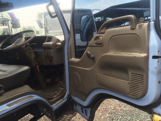 ขายNQRครัชซีใหญ่ ยาว 5,50 มราคาคุยกันได้