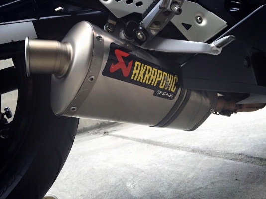 KAWASAKI NINJA650 ปี2011ABS สภาพ สวยกริปไม่ตำหนิ สีเดิมทั้งคัน เงางามทุกจุดคับท่อAKRPOVIC