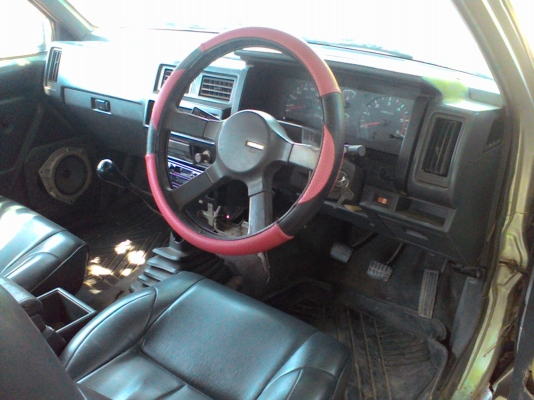 บิ๊กเอ็มแค 2.5ฝาแดง เครื่องแน่น แอร์เย็น สีดี พร้อมใช้งาน บิ๊กเอ็มแค 2.5ฝาแดง เครื่องแน่น แอร์เย็น สีดี พร้อมใช้งาน