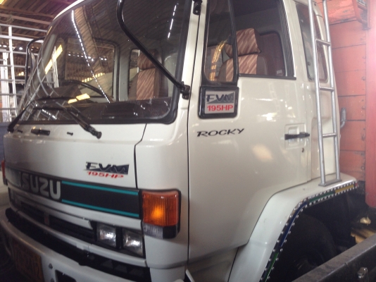 ขายรถ 10 ล้อ อีซูซุ รุ่น ร็อคกี้ 175 แรง เพลาเดียว กระบะไม้ยาว 6 เมตร ขายรถ 10 ล้อ อีซูซุ รุ่น ร็อคกี้ 175 แรง เพลาเดียว กระบะไม้ยาว 6 เมตร