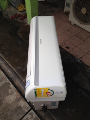 **** ขายแอร์ Samsung 12500 BTU สภาพสวย ****