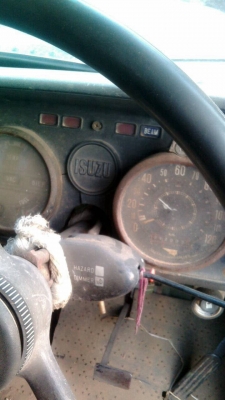 ขาย 6 ล้อดั้ม หัวยาว เครื่อง 6BD1 165 แรงม้า คัสซีสวยจัดตลอดเส้น พวงมาลัยพาวเวอร์ ดั้มดี ทะเบียนชุดโอนพร้อมโอนครับ