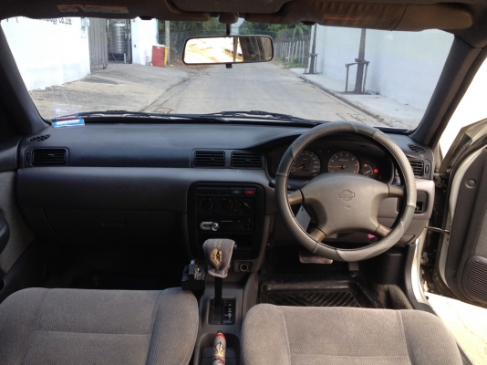 NISSAN   SUNNY   ออโต้   ไฟฟ้า  แก็สLPG