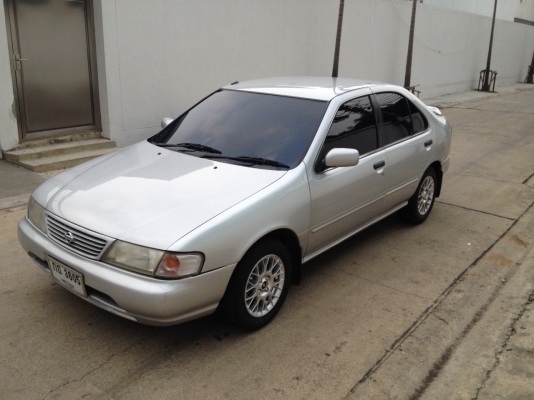 NISSAN   SUNNY   ออโต้   ไฟฟ้า  แก็สLPG