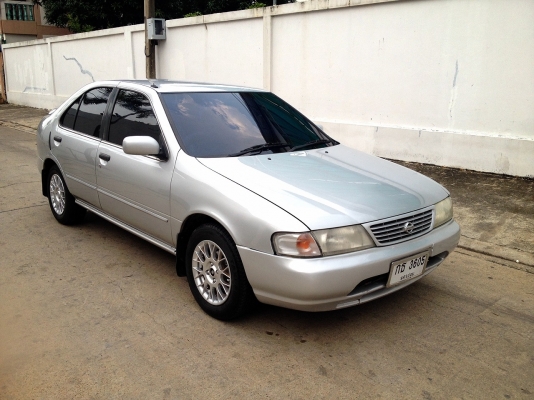 NISSAN   SUNNY   ออโต้   ไฟฟ้า  แก็สLPG